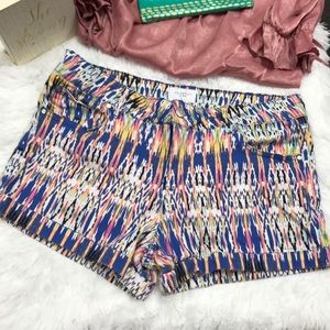 {Celebrity Pink} 👩‍🎤 Artistic Pattern Shorts